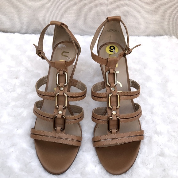 Unisa women’s Tan and Gold Sandals with Kitten Heel Sz 9 M - Picture 3 of 8